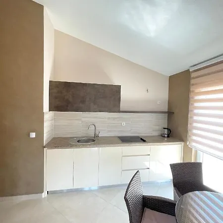 Apartments Harris Ulcinj Exterior photo