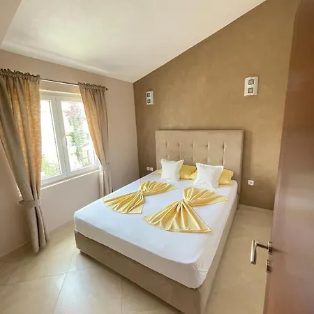 Apartments Harris Ulcinj Exterior photo