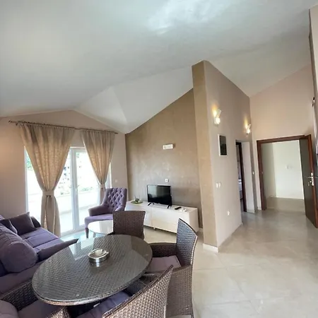 Apartments Harris Ulcinj Exterior photo