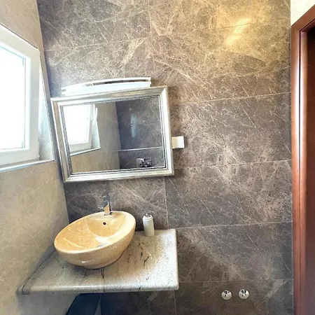 Apartments Harris Ulcinj Exterior photo